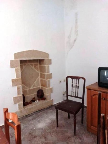 Chamaizi Ostkreta, Chamaizi: Traditionelles zweistöckiges Haus mit Innenhof zu verkaufen Haus kaufen